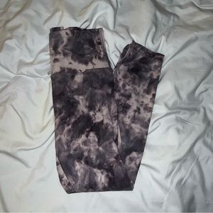 LULULEMON ALIGN PANT II 25"
Diamond Dye Pink Bliss Graphite Purple Size: 6